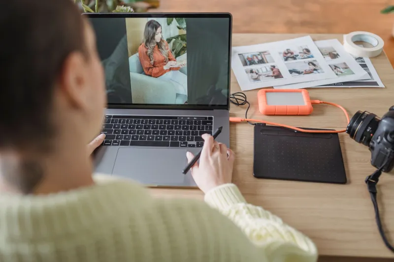 Drowning in Your Own Archive: What 10,000 Unreviewed Photos Are Doing to Your Eye